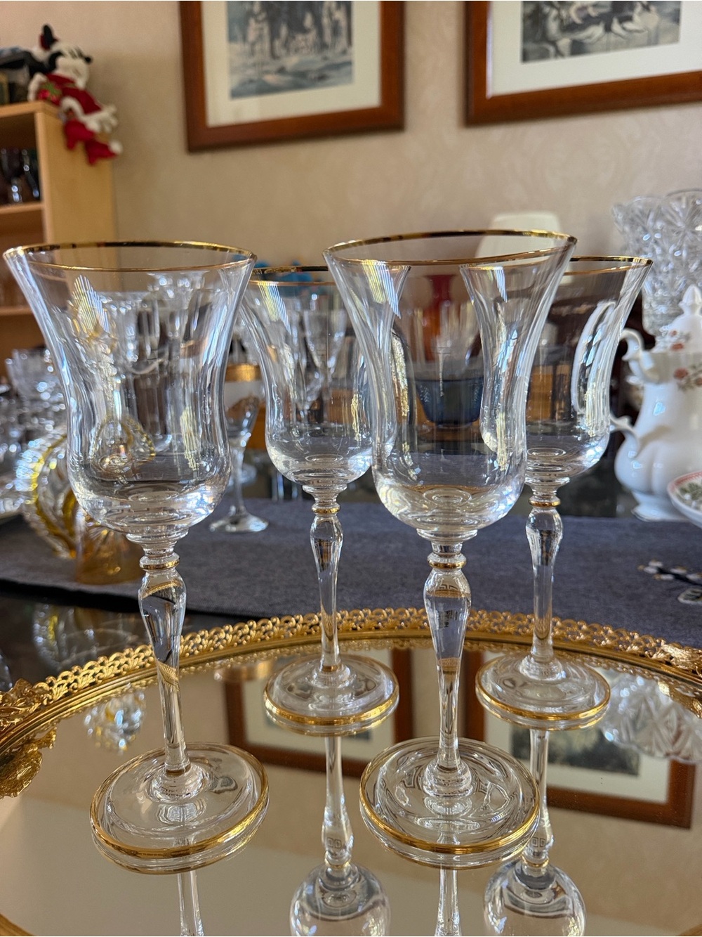 4 Triomphe
by CHRISTIAN DIOR gold water goblets wine glasses